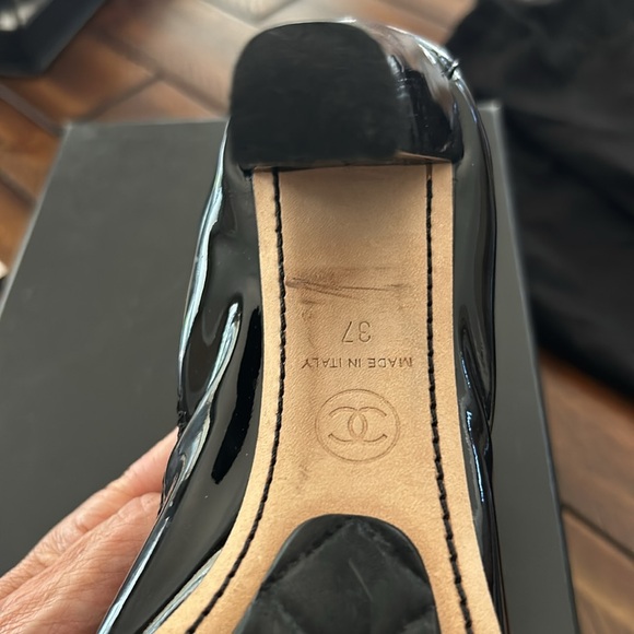 Patent leather Chanel Escarpin pumps. Size 37 - Picture 8 of 13